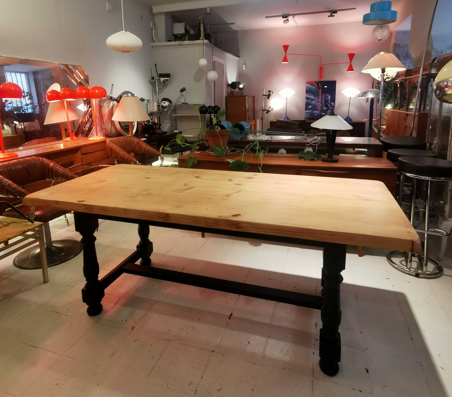 Mesa tocinera de pino