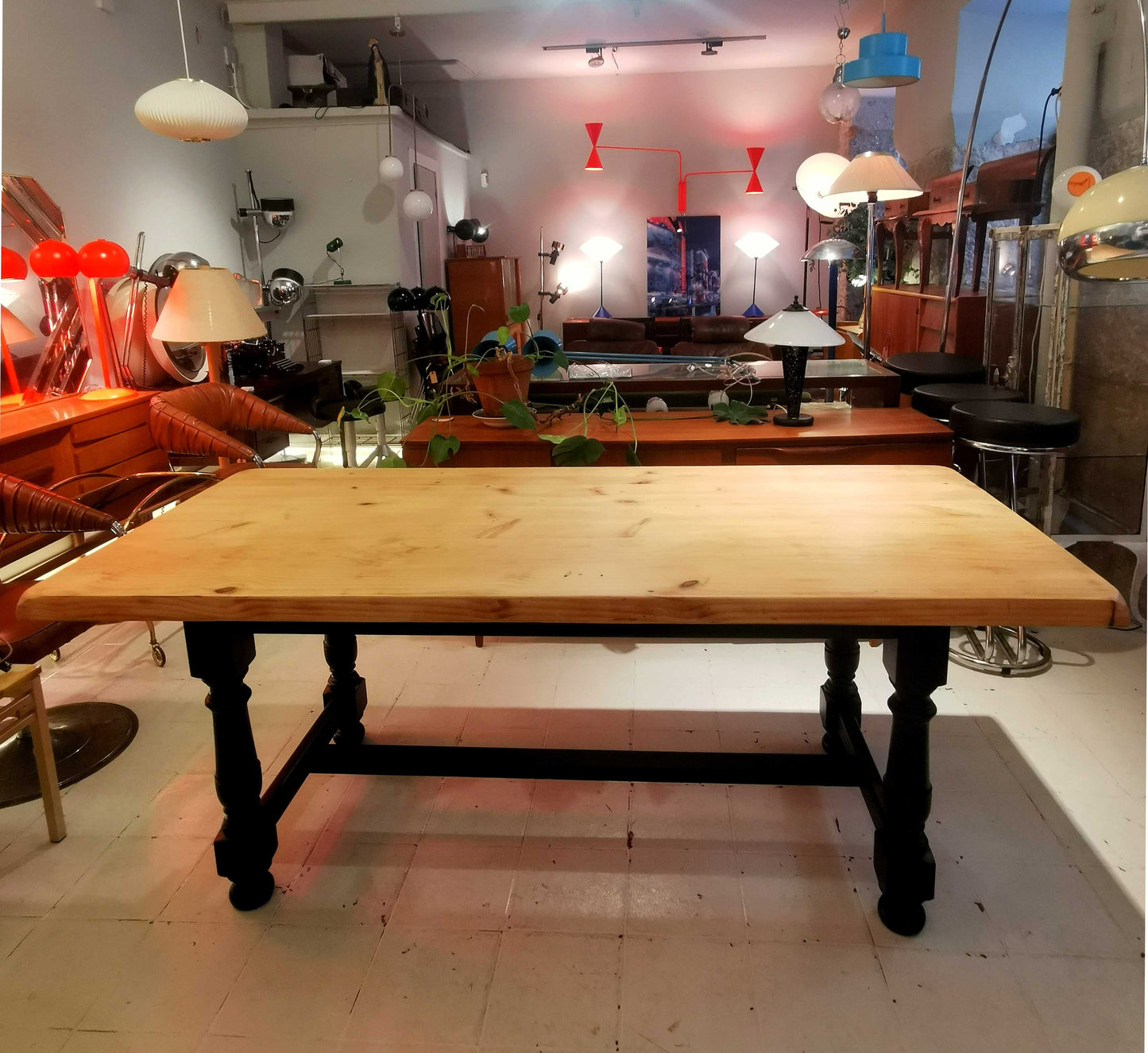 Mesa tocinera de pino