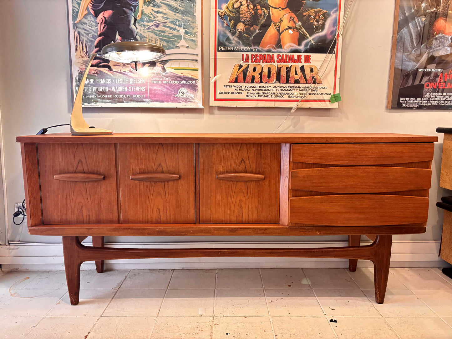 Aparador Gplan de teca, Inglaterra años 60s