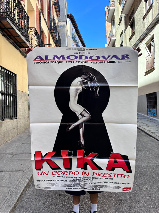 Cartel  KIKA de PEDRO ALMODOVAR